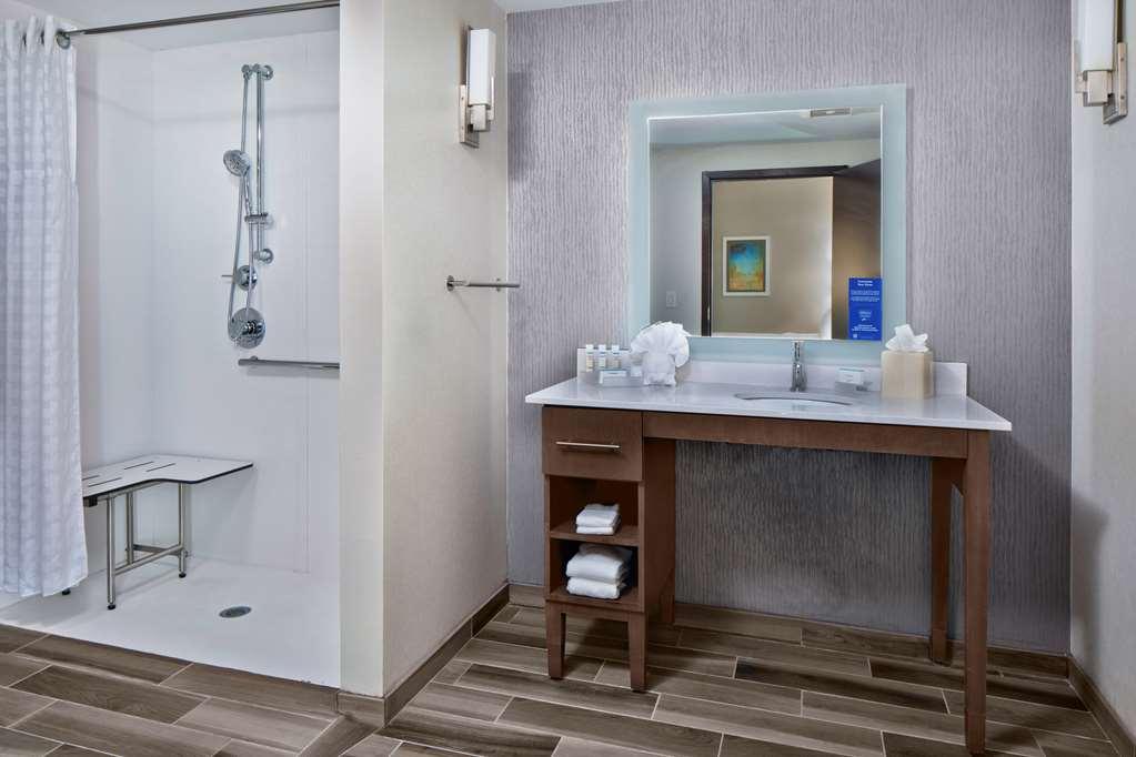 Homewood Suites By Hilton Greensboro Wendover, Nc Exterior photo